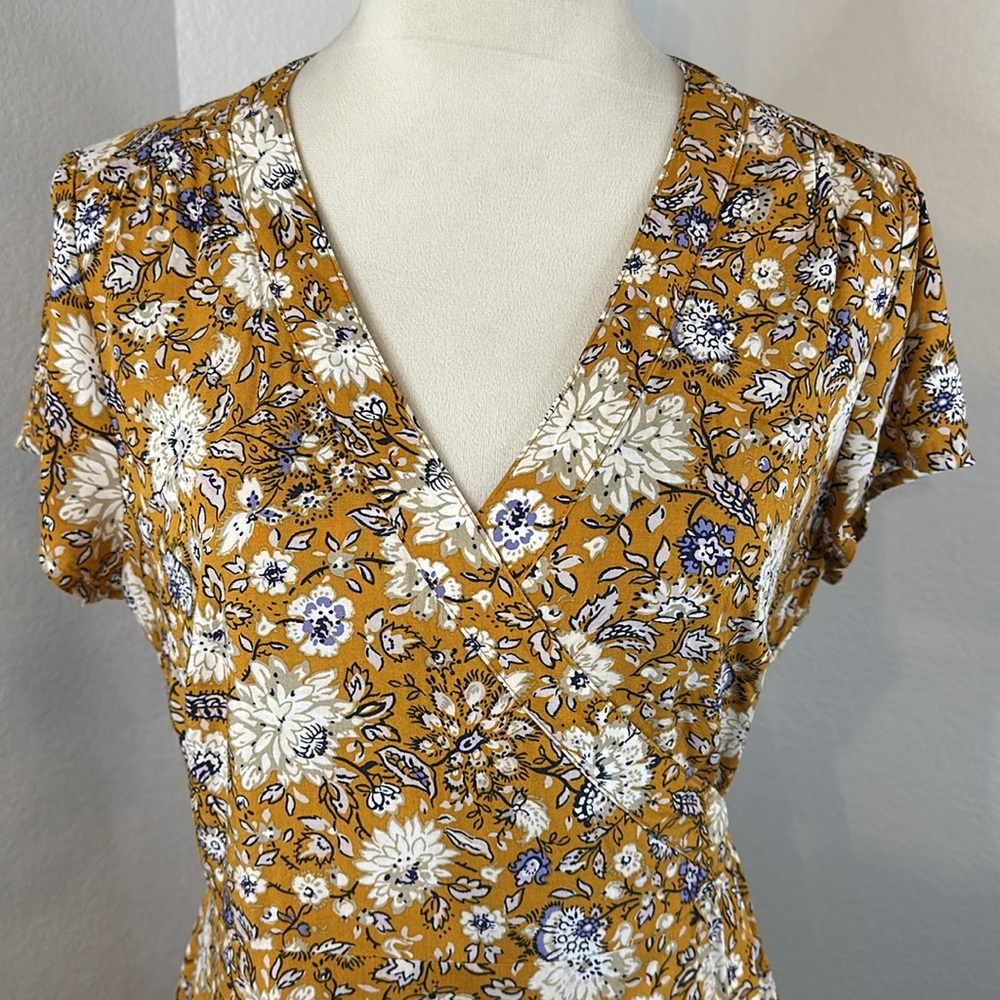 Old Navy Wrap Front Mustard Floral Dress Size medium NWT - Picture 10 of 13